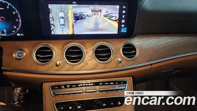 Mercedes-Benz E-Class 2022 — Фото 16/20