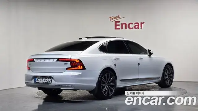 Volvo S90 2025 — Фото 1/20