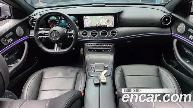 Mercedes-Benz E-Class 2022 — Photo 20/31