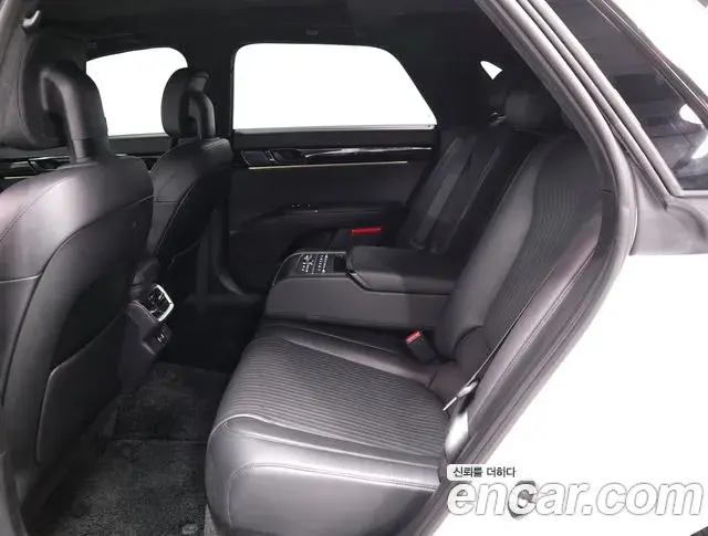 Hyundai Grandeur Hybrid 2023 — Photo 18/20