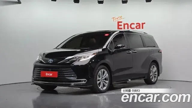 Toyota Sienna 2022 — Şəkil 22/32