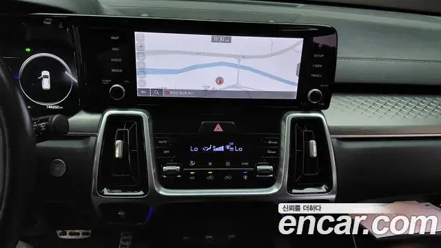 Kia Sorento 2021 — Photo 13/20