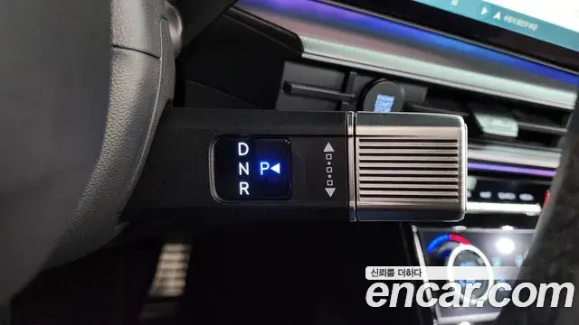 Hyundai Santa Fe 2025 — ფოტო 33/37