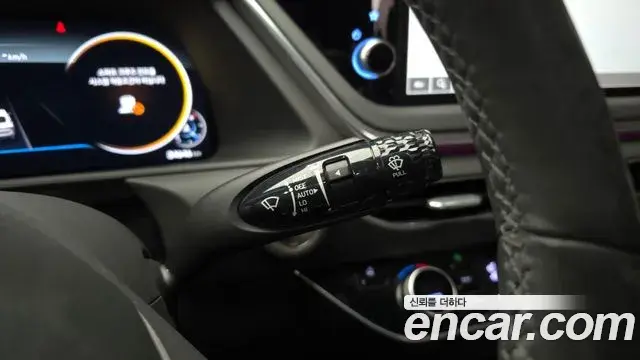 Hyundai Sonata Hybrid 2019 — Photo 27/33