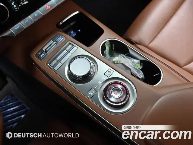 Genesis GV70 2021 — Photo 8/20