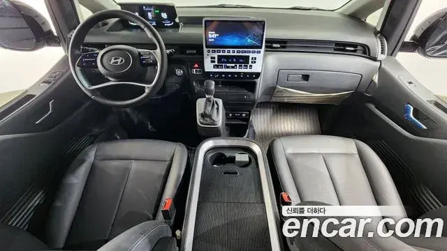 Hyundai Staria 2024 — Фото 7/20