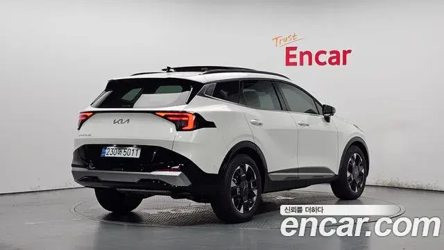 Kia Sportage 2024 — Фото 2/20