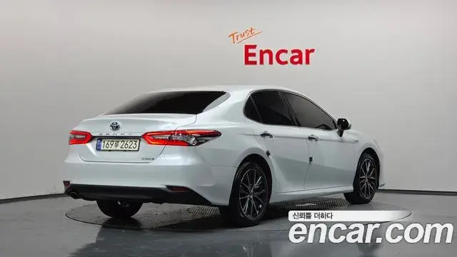 Toyota Camry 2024 — Şəkil 5/36