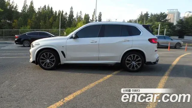 BMW X5 2019 — Photo 6/20