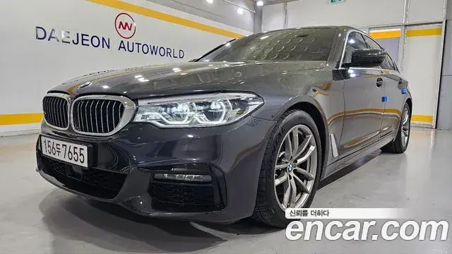BMW 5 Series 2020 — Фото 1/20