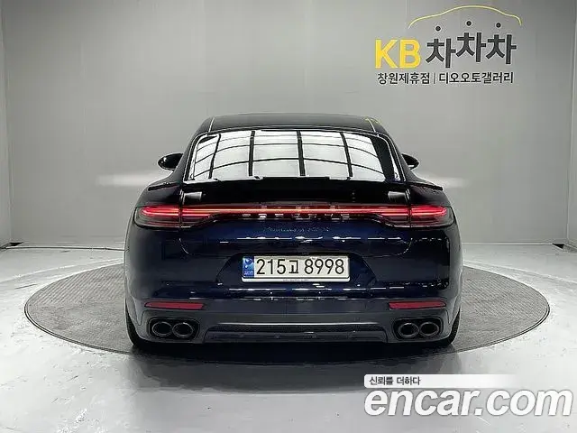 Porsche Panamera 2021 — Photo 16/20