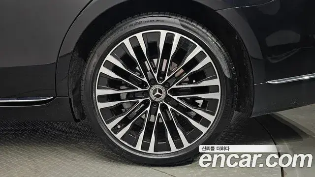 Mercedes-Benz S-Class 2023 — ფოტო 10/40