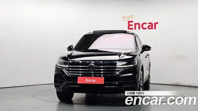 Volkswagen Touareg 2020 — Photo 17/36