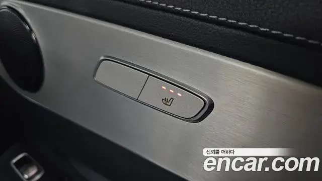 Mercedes-Benz GLC-Class 2020 — ფოტო 19/36