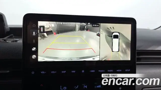 Hyundai Staria 2023 — Photo 15/20