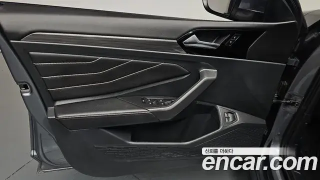 Volkswagen Jetta 2023 — Şəkil 11/35