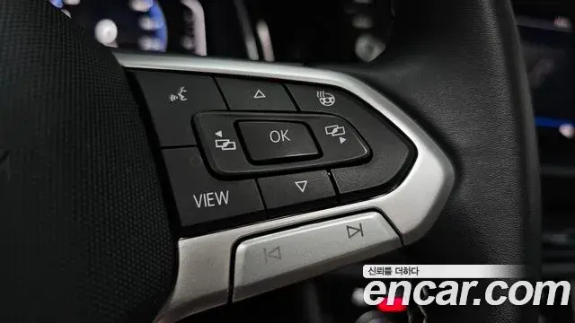 Volkswagen Jetta 2023 — Şəkil 25/35