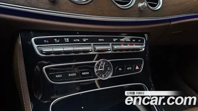 Mercedes-Benz E-Class 2019 — Фото 19/20