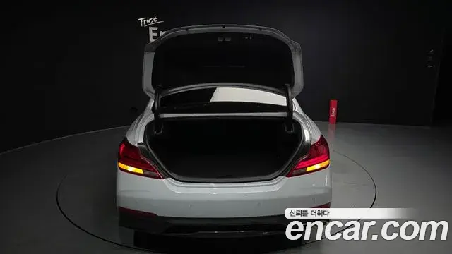 Genesis G70 2019 — ფოტო 26/41
