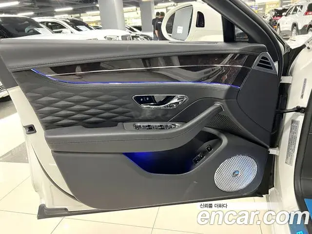 Bentley Flying Spur 2021 — Şəkil 1/18