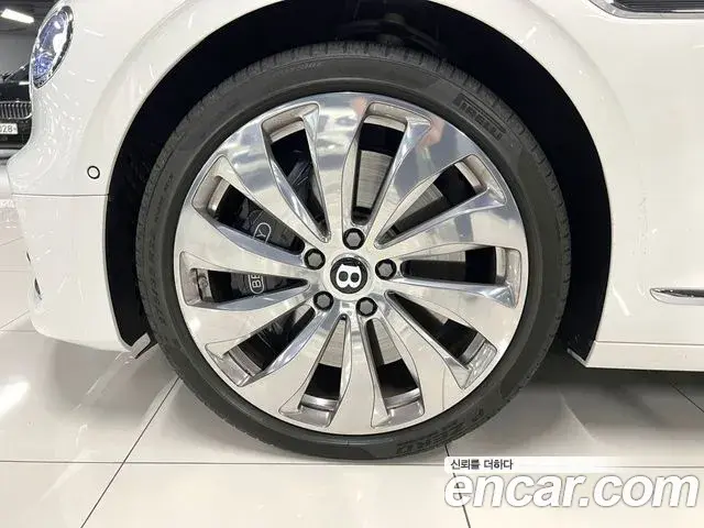 Bentley Flying Spur 2021 — Şəkil 10/18