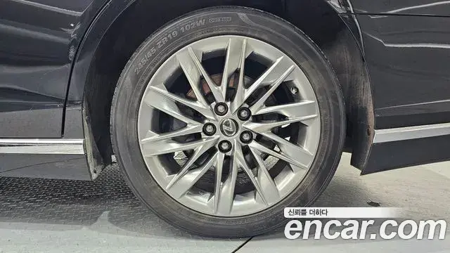 Lexus LS500 2018 — ფოტო 1/30
