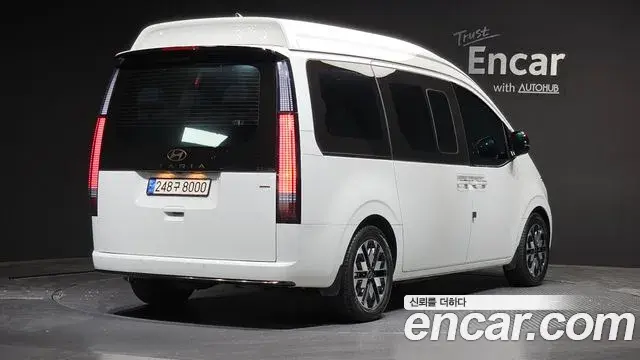 Hyundai Staria 2024 — Photo 2/20