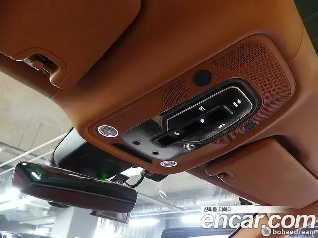 Bentley Bentayga 2018 — ფოტო 6/20