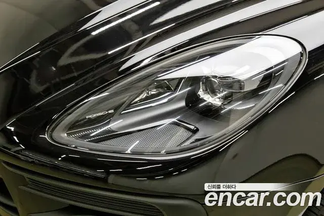 Porsche Macan 2020 — Фото 4/20