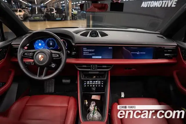 Porsche Macan EV, 2025