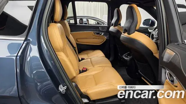 Volvo XC90 2022 — Фото 12/20