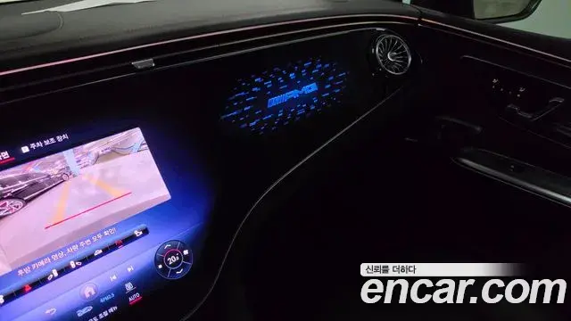 Mercedes-Benz EQE SUV 2024 — Şəkil 13/20