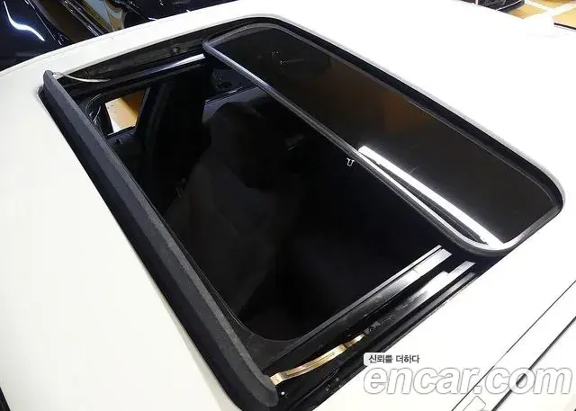 BMW 3 Series 2025 — Photo 18/20