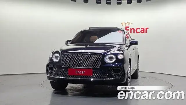 Bentley Bentayga 2022 — Photo 12/20