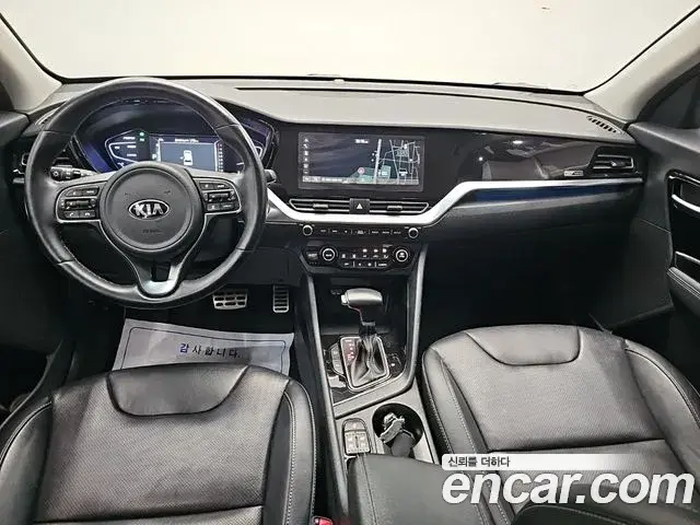 Kia Niro 2021 — Фото 6/19