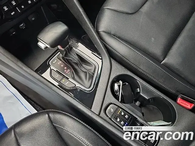 Kia Niro 2021 — Фото 7/19