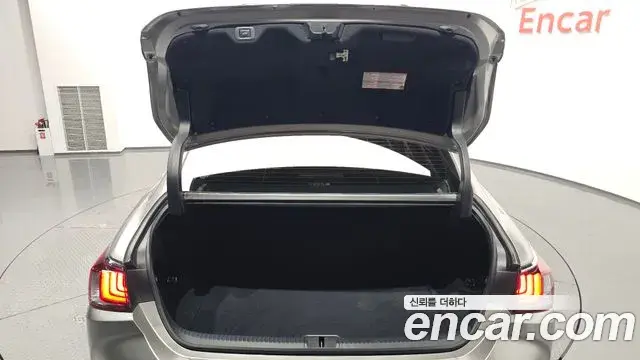 Lexus ES300h 2023 — Photo 20/20