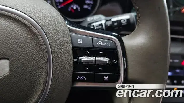 Kia Carnival 2022 — Photo 17/20