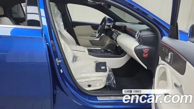 Mercedes-Benz A-Class 2024 — Şəkil 27/32