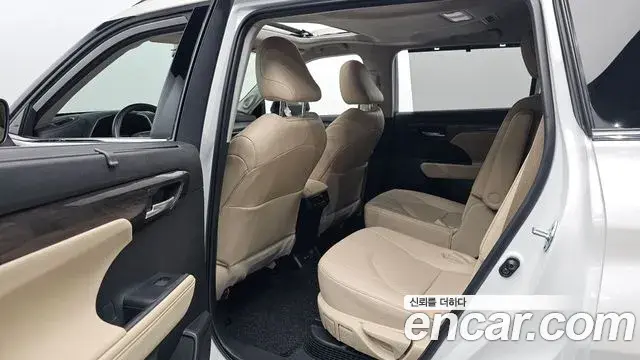 Toyota Highlander 2024 — Şəkil 35/35