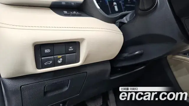 Toyota Highlander 2024 — Şəkil 30/35