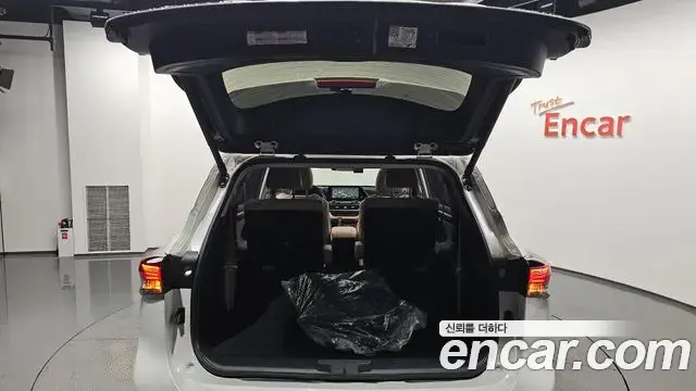 Toyota Highlander 2024 — Şəkil 22/35