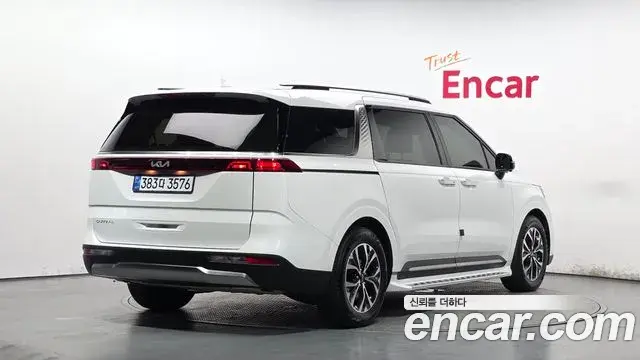 Kia Carnival 2023 — Фото 2/20