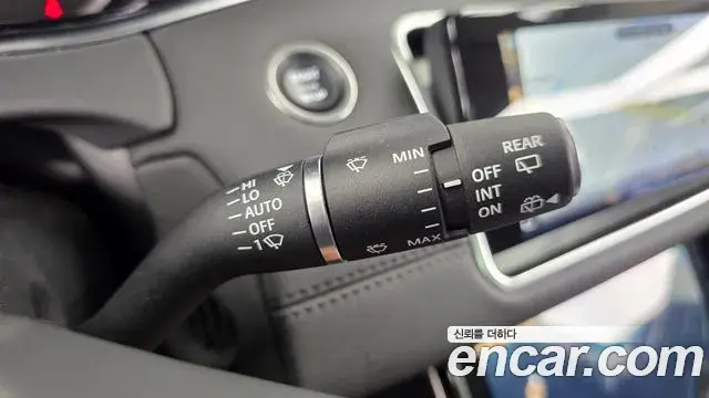 Land Rover Range Rover Evoque 2023 — Photo 9/32