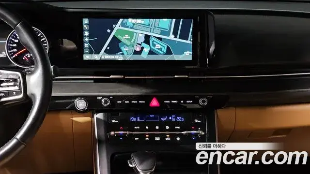 Kia Carnival 2023 — Photo 14/20