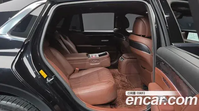 Genesis G90 2023 — Фото 12/20