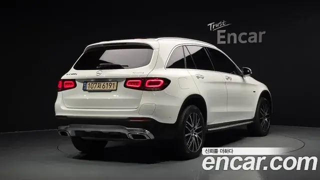 Mercedes-Benz GLC-Class 2021 — ფოტო 2/20