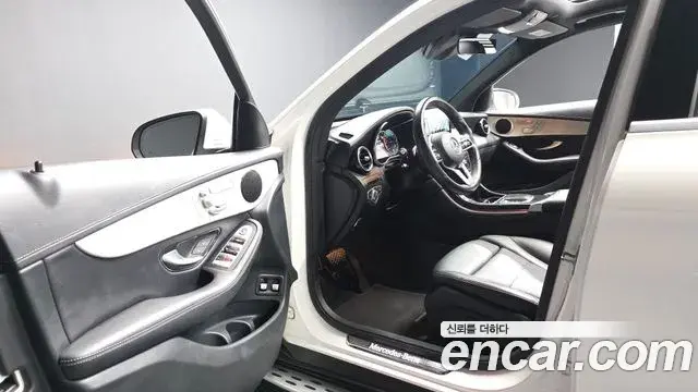 Mercedes-Benz GLC-Class 2021 — ფოტო 10/20