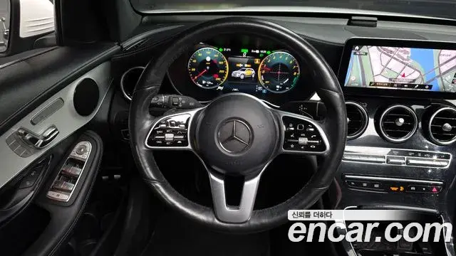 Mercedes-Benz GLC-Class 2021 — ფოტო 13/20