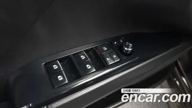 Toyota Camry 2019 — Photo 25/32